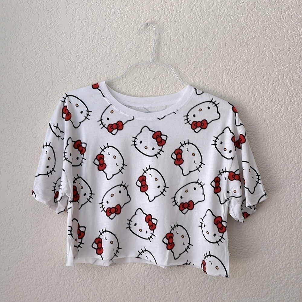 HELLO KITTY White All Over Print Crop Short Sleeve Shirt Size XL NWT - Picture 10 of 10